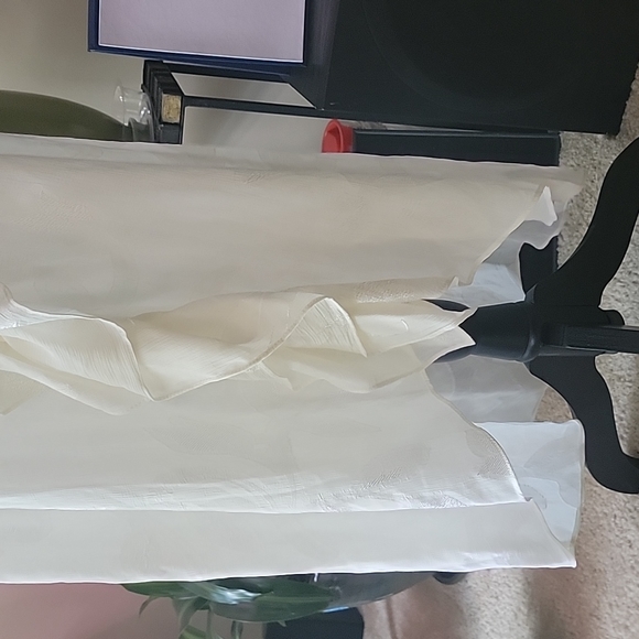 H&M Dress Women's XS Cream Cover-Up Maxi V-Neck Ruffled Accents Asymmetrical - Picture 3 of 8